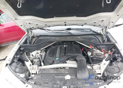 2015 BMW X5 xDrive35I z USA, uszkodzony, nr VIN 5UXKR0C55F0K68443